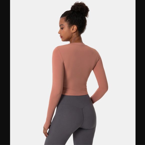 HALARA Crew Neck Thumb Hole Side Ruched Cropped Sports Top Size Large - Picture 3 of 6